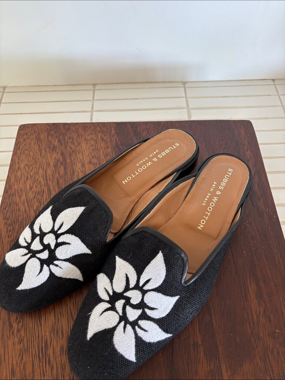 Stubbs & Wootton Black Mules with White Floral Embroidery 9M